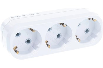 Разветвитель/тройник UNIVersal А303, трехместный, с заземлением, плоский, белый 9859