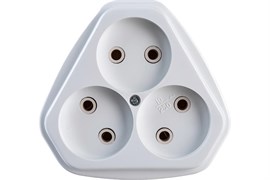 Розетка КУНЦЕВО-ЭЛЕКТРО РС-394, трехместная, встраиваемая, белая, без заземления, треугольная 4535