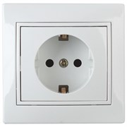 Розетка ЭРА Intro Plano 1-202-01, одноместная, встраиваемая, белая, c заземлением 56075